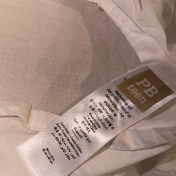 Pottery Barn Teen Tassel Pillow Shams – Set of 2 - Picture 7 of 8